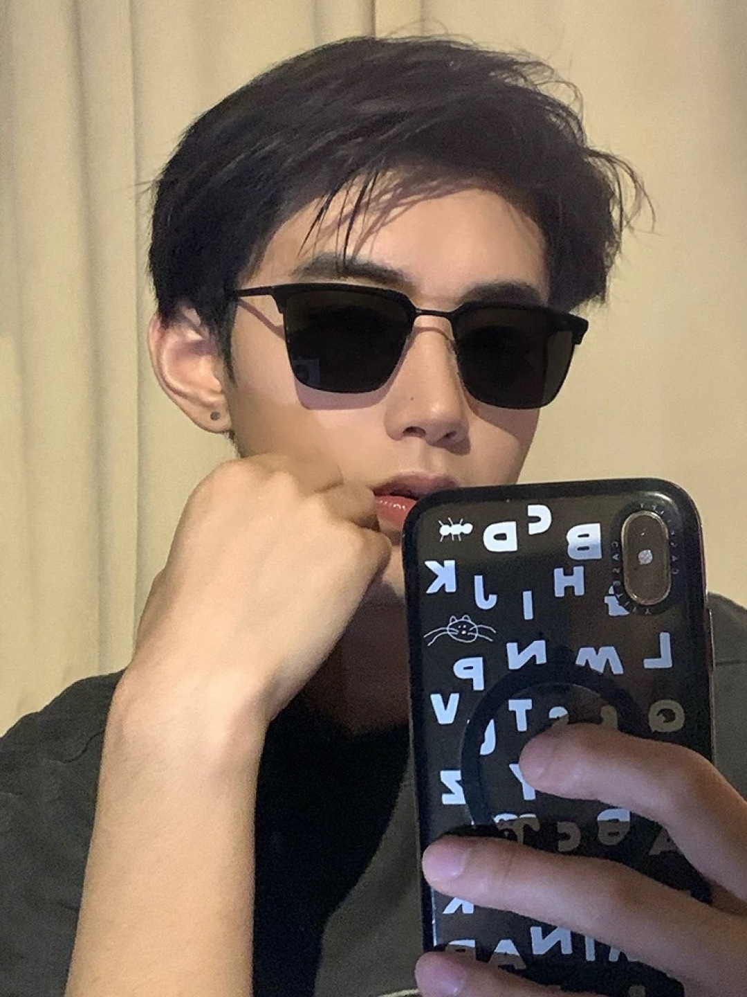 Gucci 。 高品质男女款墨镜 👍 进口宝丽来偏光镜片 。蛤蟆镜 开车钓鱼都可 。百搭显瘦墨镜韩版男士