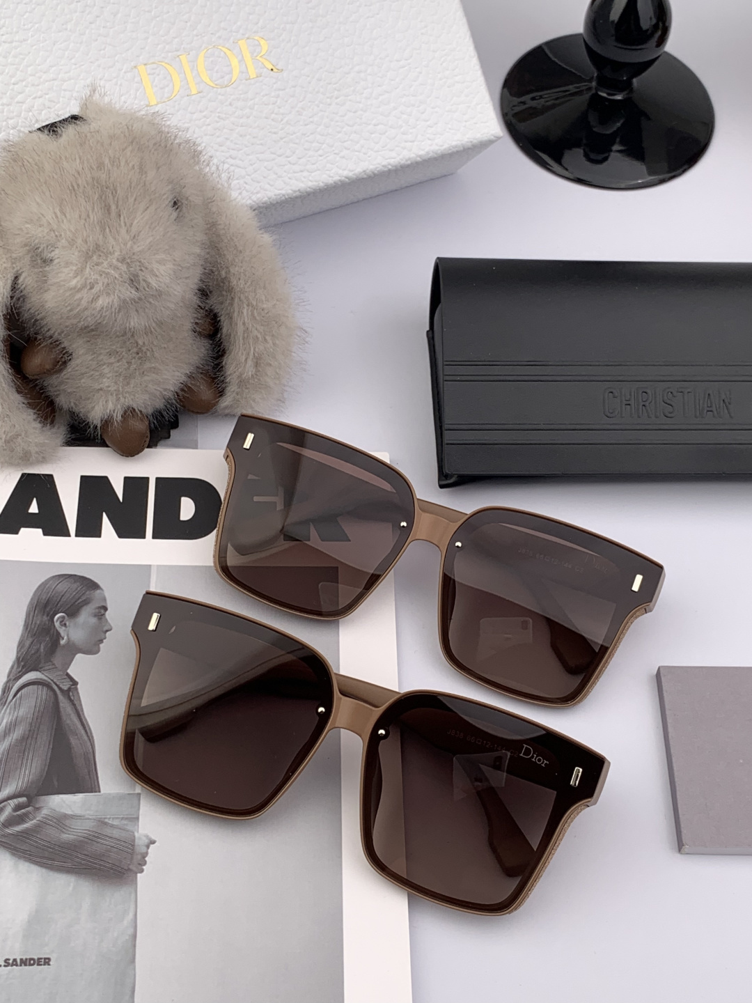 🔺 【DIOR-迪奥】开春新款 潮流爆款 时尚方框偏光太阳镜 高品质 佩戴舒适 网红潮款墨镜 女士高清偏