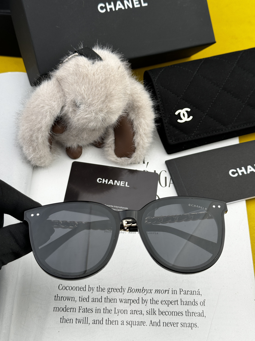 香奈儿 开春新款大框太阳镜男女同款 😎 爆款大框尼龙太阳镜 超逼格超酷 镜腿品牌设计感强 nice~~~