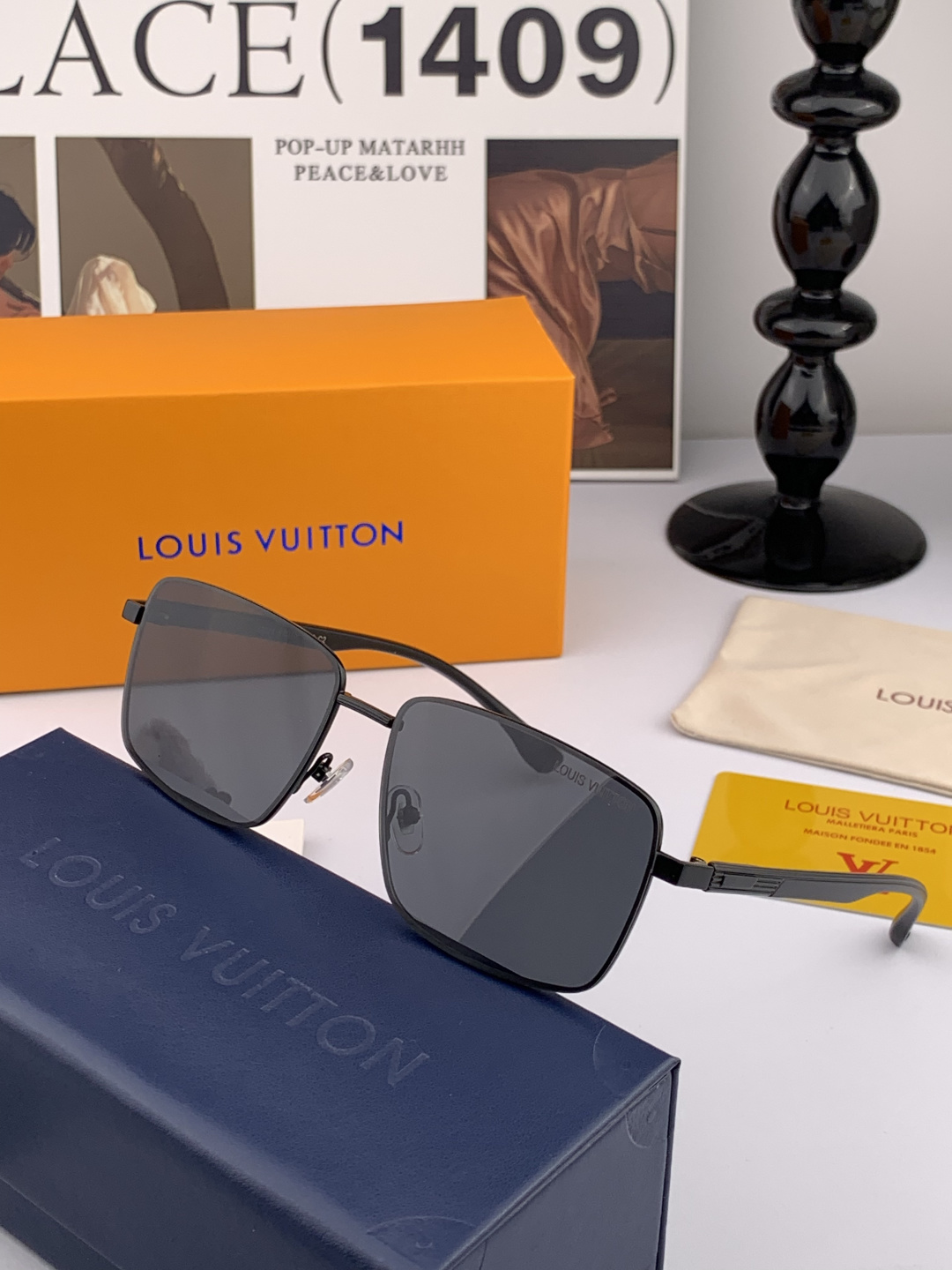 LV 男款炫彩飞行员偏光太阳镜 ❤️材质：高清尼龙加厚卡槽高清偏光镜片 🌹无边框镜架💕颜👍型号：L189