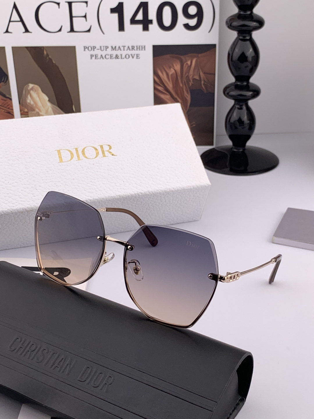 【尼龙偏光系列】DIOR无框太阳镜墨多边形设计，不挑脸型，无论搭配大衣还是连衣裙都非常显气质尼龙偏光镜片