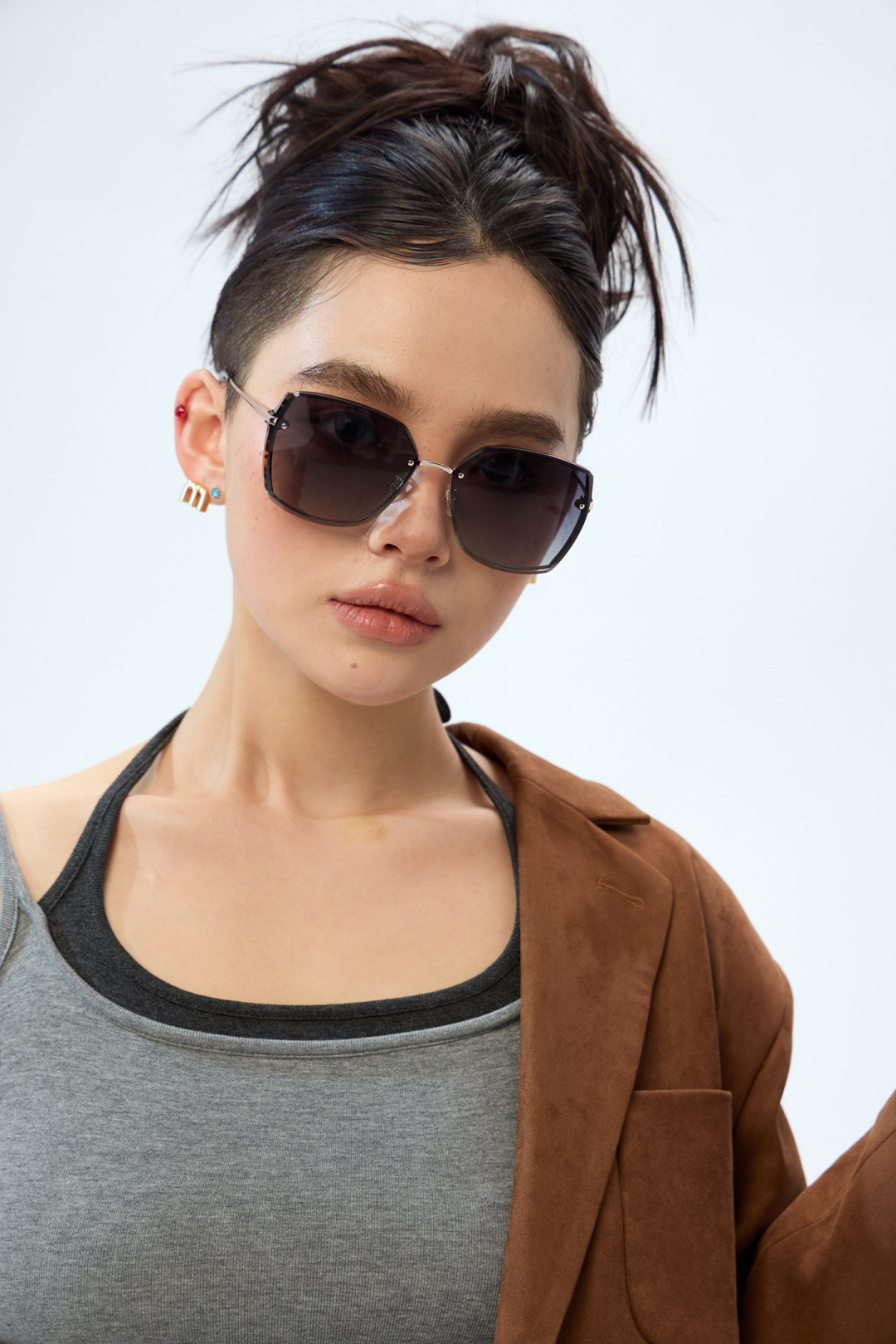 【尼龙偏光系列】GUCCI无框太阳镜墨多边形设计，不挑脸型，无论搭配大衣还是连衣裙都非常显气质尼龙偏光镜