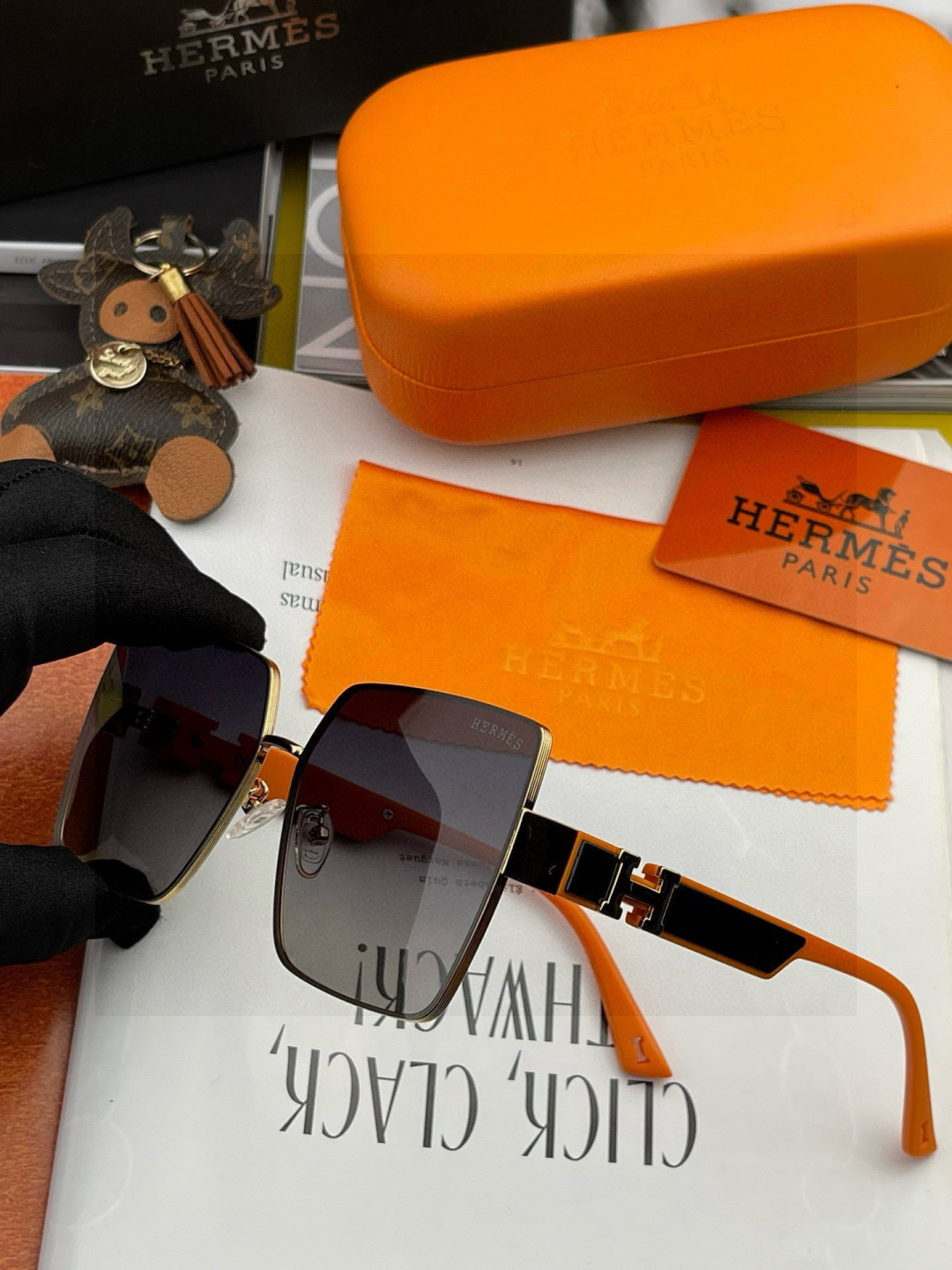 【尼龙偏光系列】爱马仕 经典的方框设计，不挑脸型，无论搭配大衣还是连衣裙都非常显气质尼龙偏光镜片预防紫外