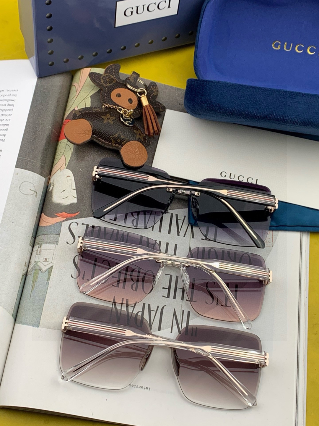 GUCC*新款太阳镜太漂亮的款,爆到断货。镜片采用尼龙材质,透光度清晰的同时又保护眼睛,镜框采用环保无磁