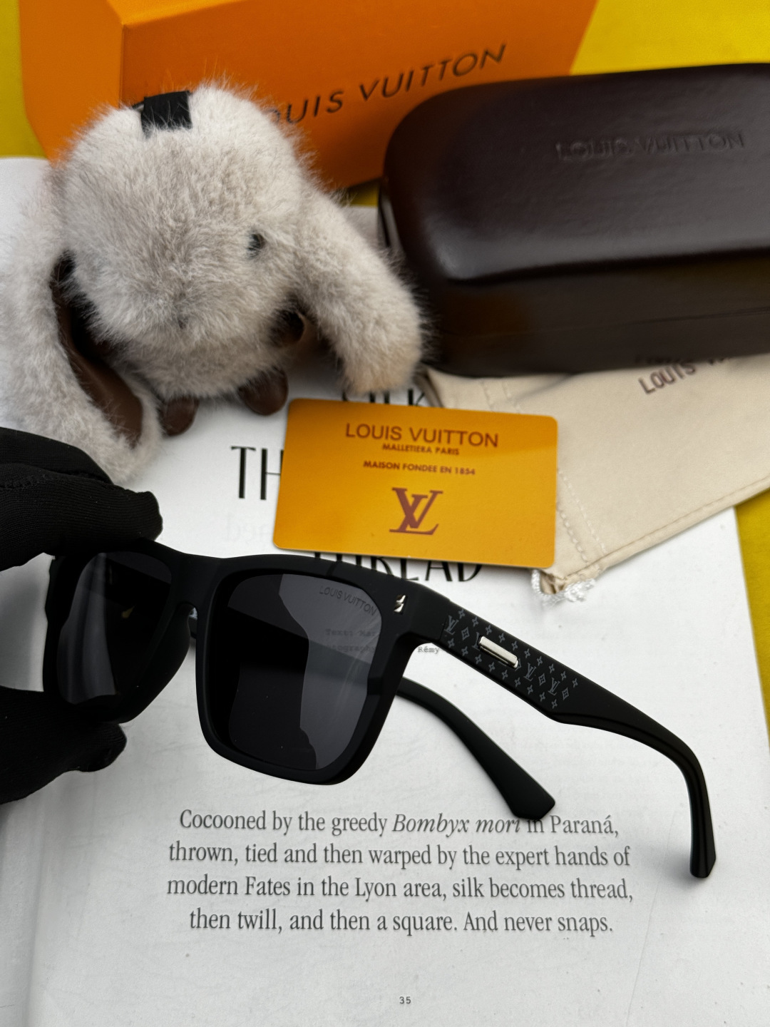 LV 开春新款 潮流爆款 时尚方框太阳镜 高品质 佩戴舒适 网红潮款墨镜 型号L8510