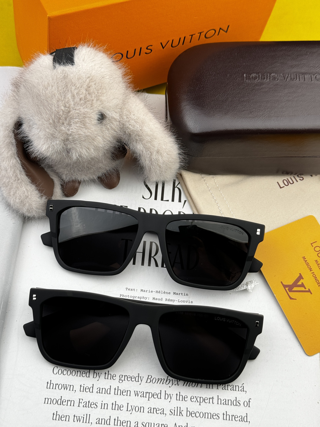 LV 开春新款 潮流爆款 时尚方框太阳镜 高品质 佩戴舒适 网红潮款墨镜 型号L8510