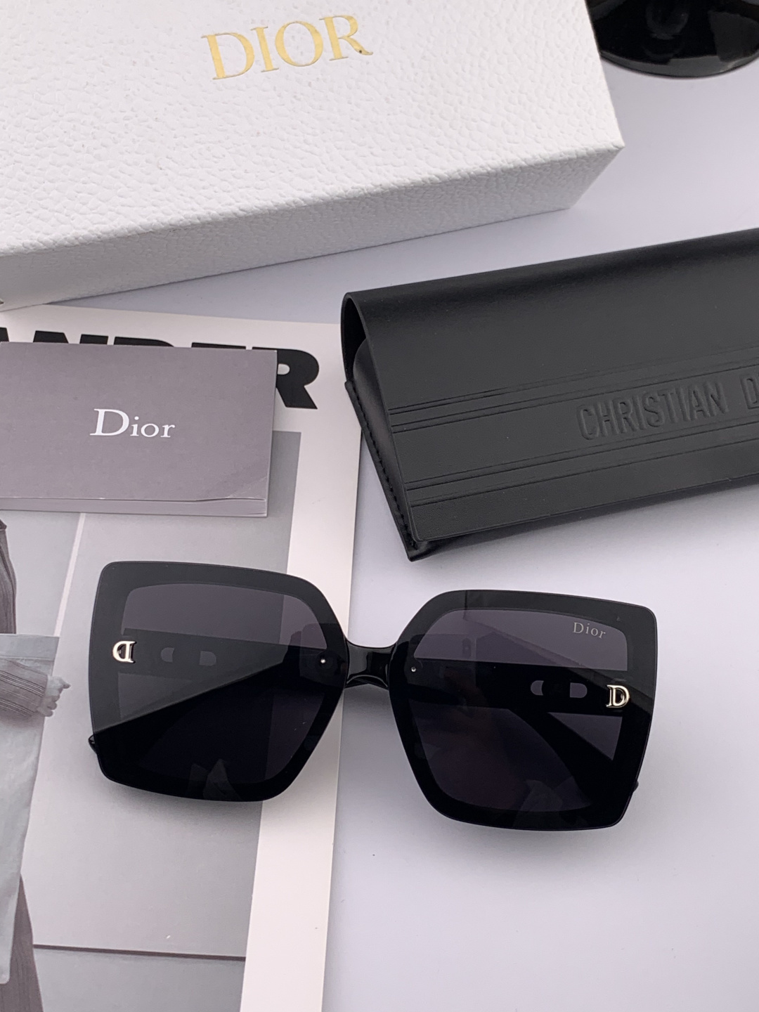🔺 【DIOR-迪奥】开春新款 潮流爆款 时尚方框太阳镜 高品质 佩戴舒适 网红潮款墨镜 型号：D230
