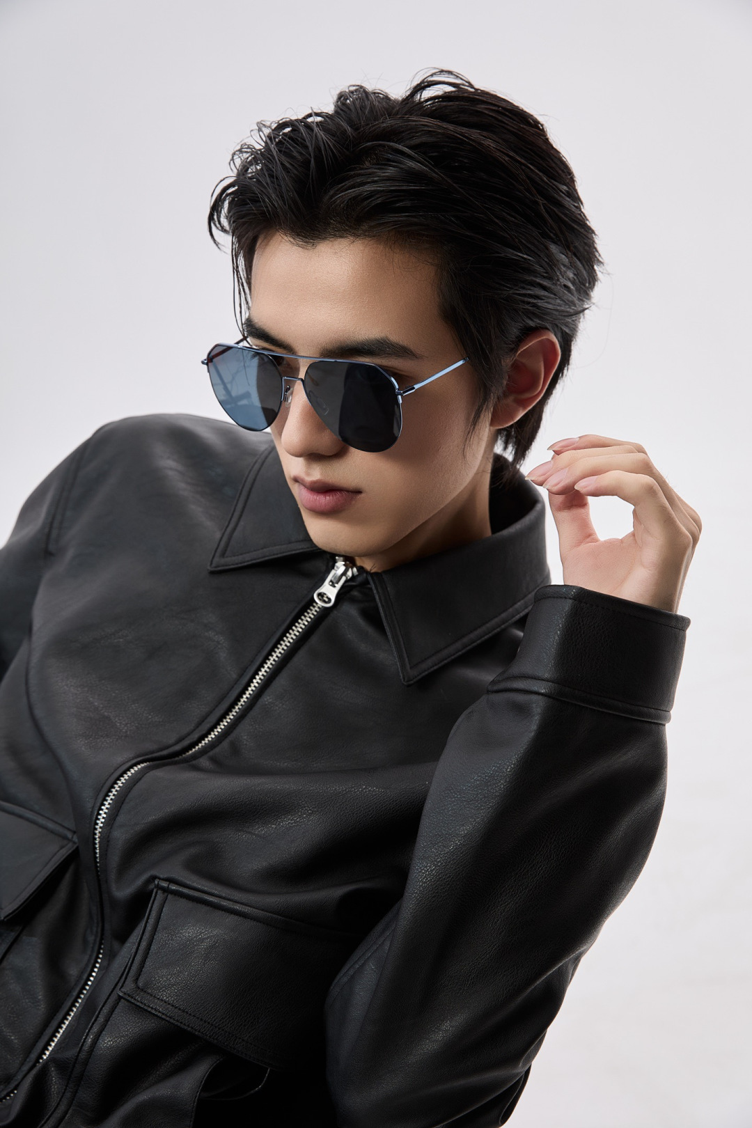 GUCCI 男款炫彩飞行员偏光太阳镜 ❤️材质：高清尼龙加厚卡槽高清偏光镜片 🌹无边框镜架💕颜👍型号：G