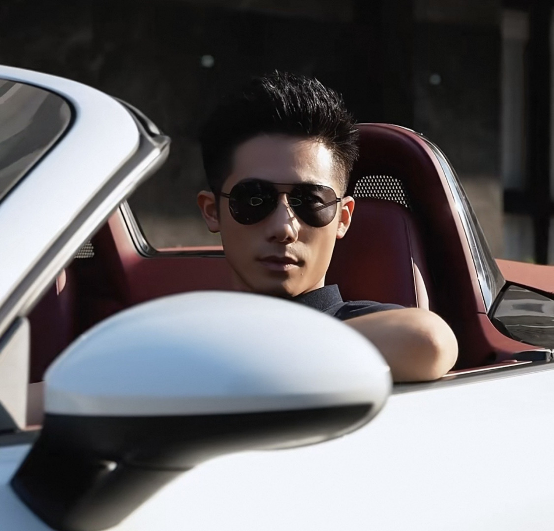 Gucci 。 高品质男女款墨镜 👍 进口宝丽来偏光镜片 。蛤蟆镜 开车钓鱼都可 。百搭显瘦墨镜韩版男士