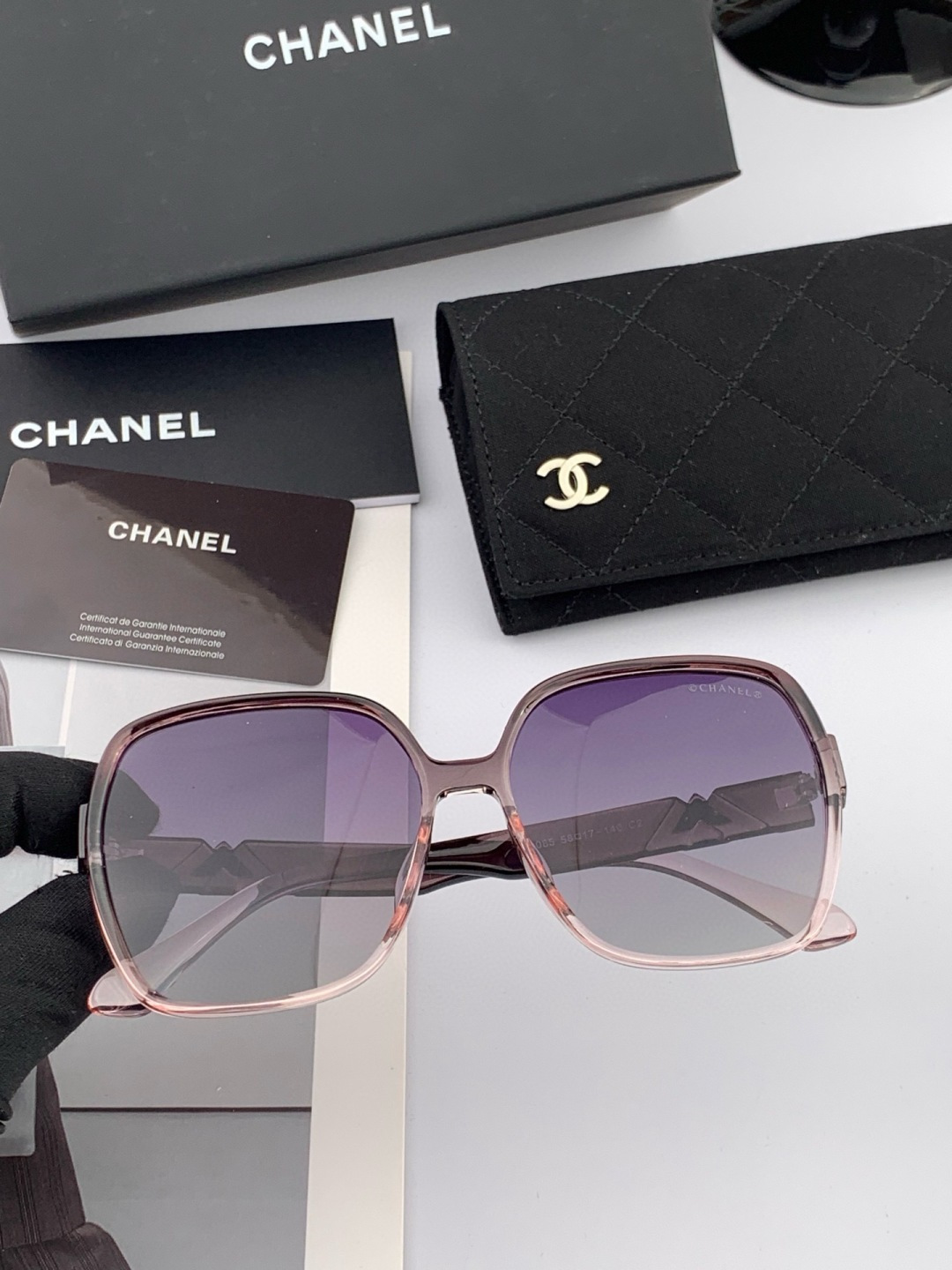 🔺 【香奈儿】开春新款 潮流爆款 时尚方框偏光太阳镜 高品质 佩戴舒适 网红潮款墨镜 型号：CH5108