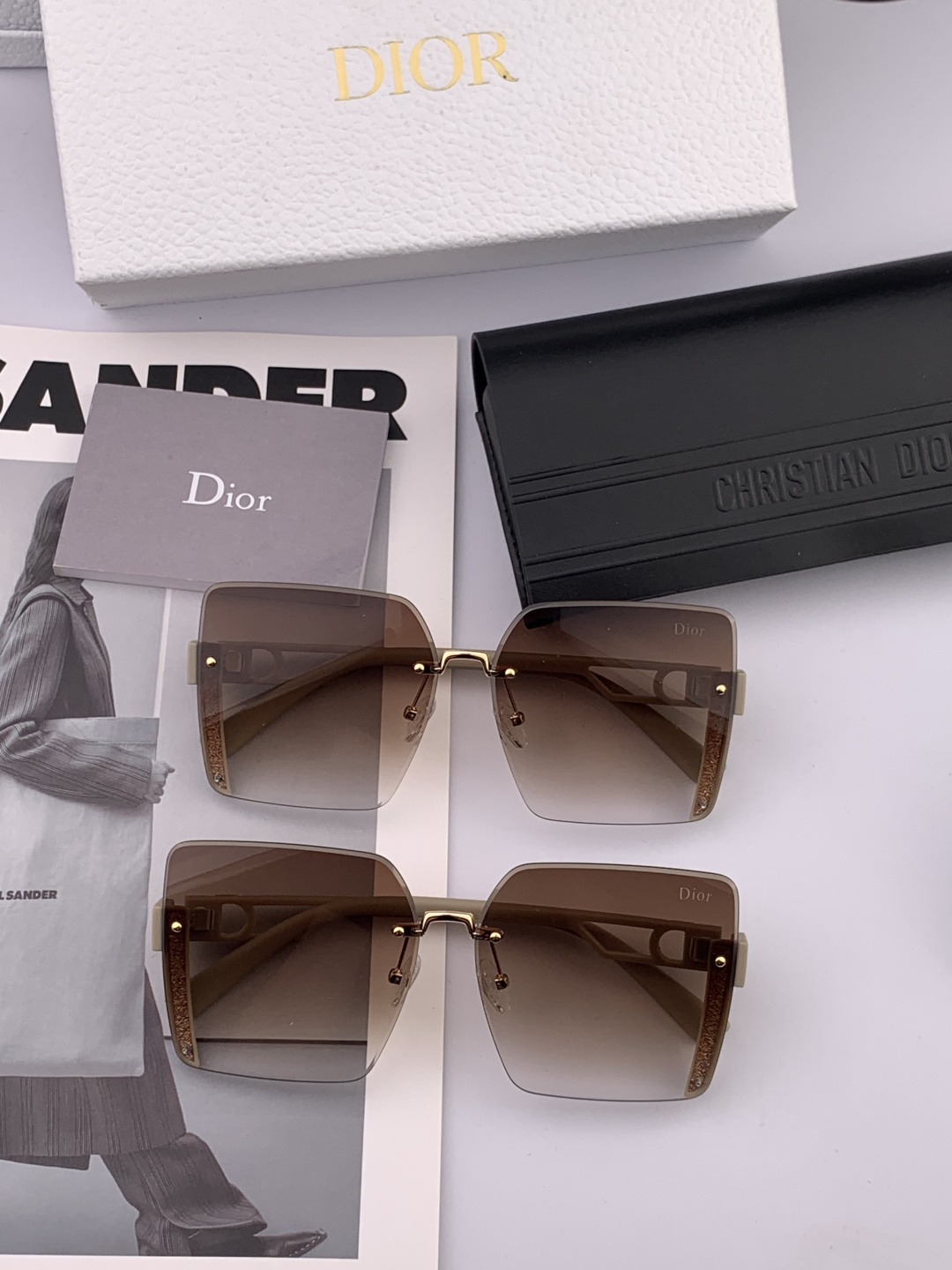 🔺 【DIOR-迪奥】开春新款 潮流爆款 时尚方框太阳镜 高品质 佩戴舒适 网红潮款墨镜 女士高清太阳镜