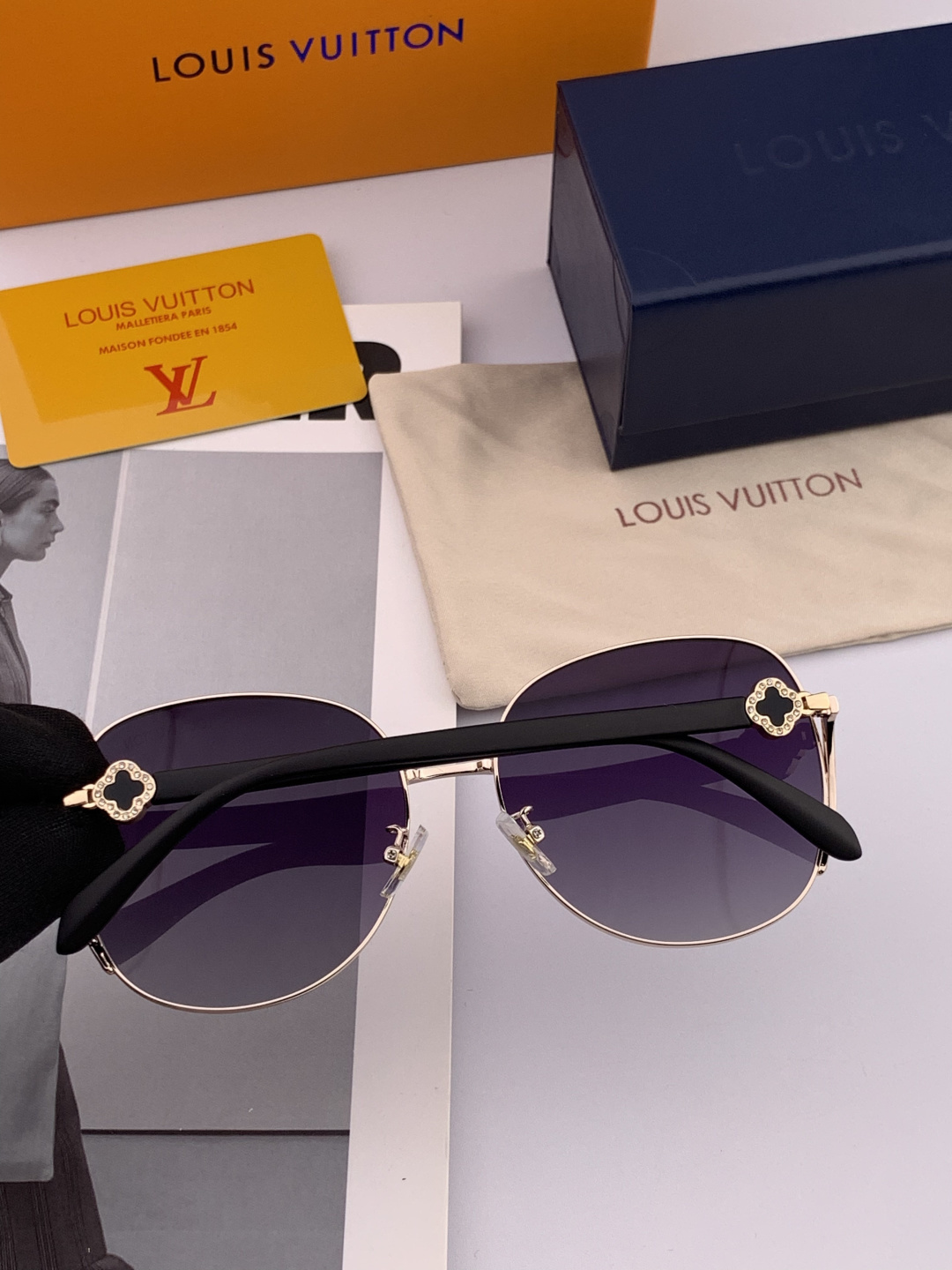 LV 太阳镜潮品官网模特同款 [玫瑰][玫瑰]四叶草🍀精致个性设计简约时尚 高品质值得拥有绝对潮爆整个夏