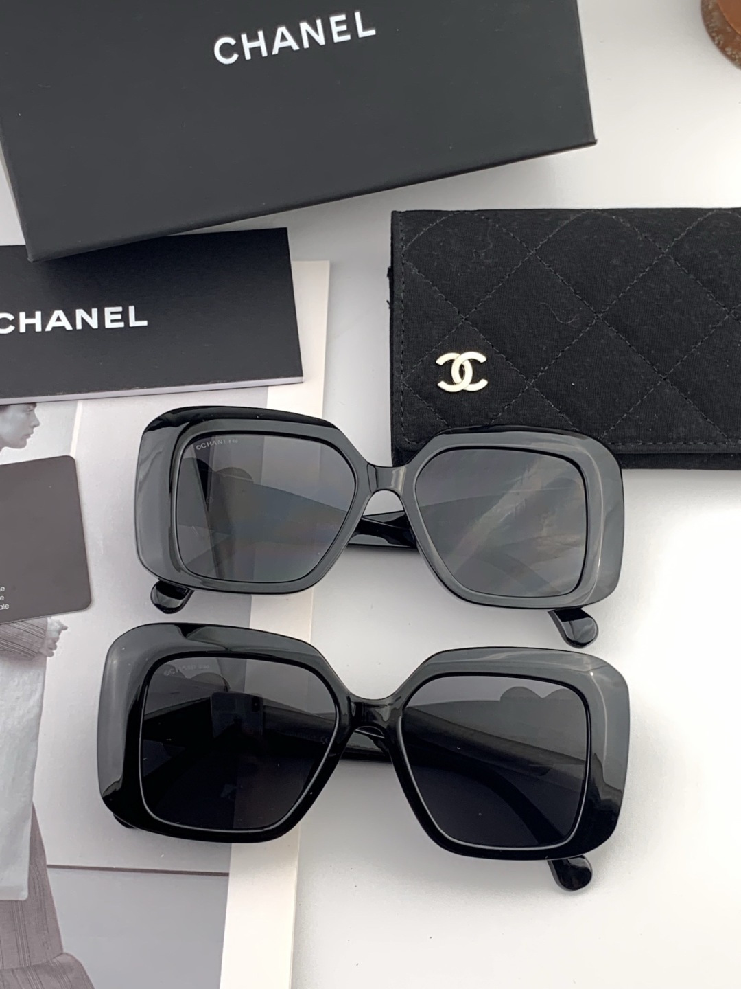 新品CHANEL 香奈儿太阳镜以独特魅力和前卫风格诠释春夏最新眼镜，质感超好佩带舒适 型号：CH8551