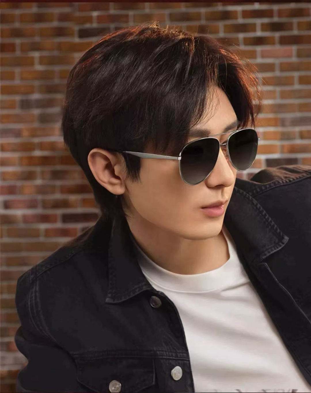 Gucci 。 高品质男女款墨镜 👍 进口宝丽来偏光镜片 。蛤蟆镜 开车钓鱼都可 。百搭显瘦墨镜韩版男士