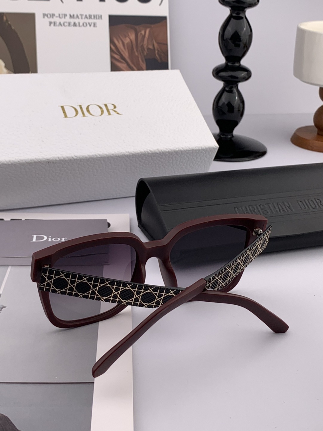 🔺 【DIOR-迪奥】开春新款 潮流爆款 时尚方框太阳镜 高品质 佩戴舒适 网红潮款墨镜 型号：D830