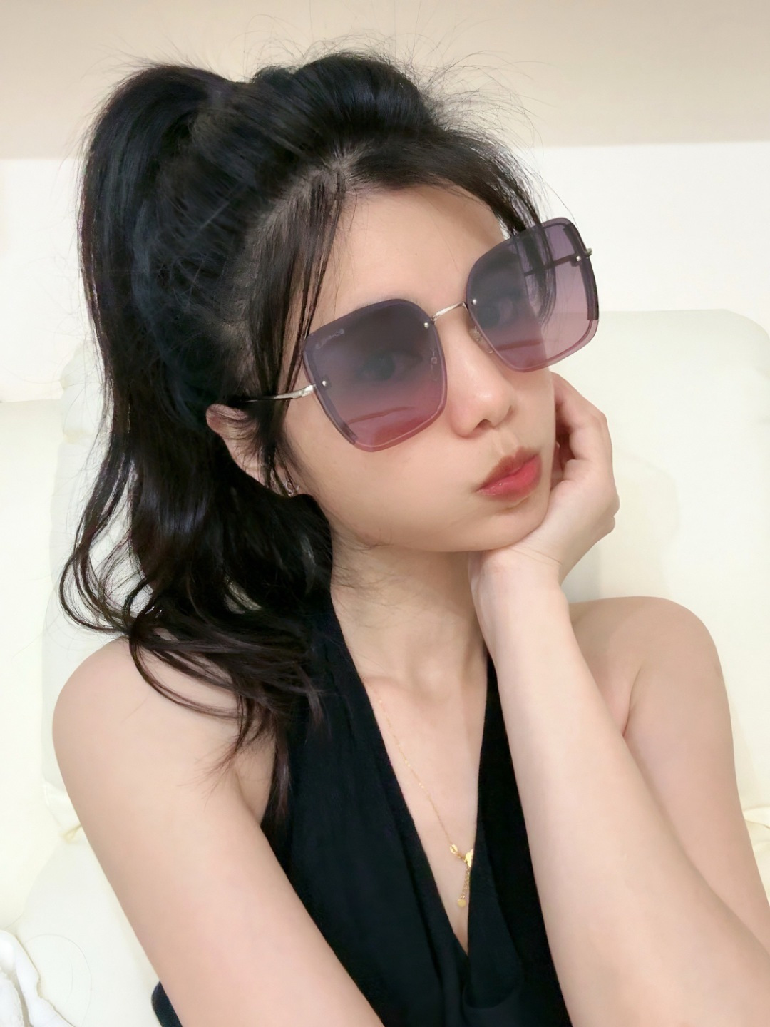 【偏光系列】香奈儿 经典的无框设计，不挑脸型，无论搭配大衣还是连衣裙都非常显气质偏光镜片预防紫外线 型号