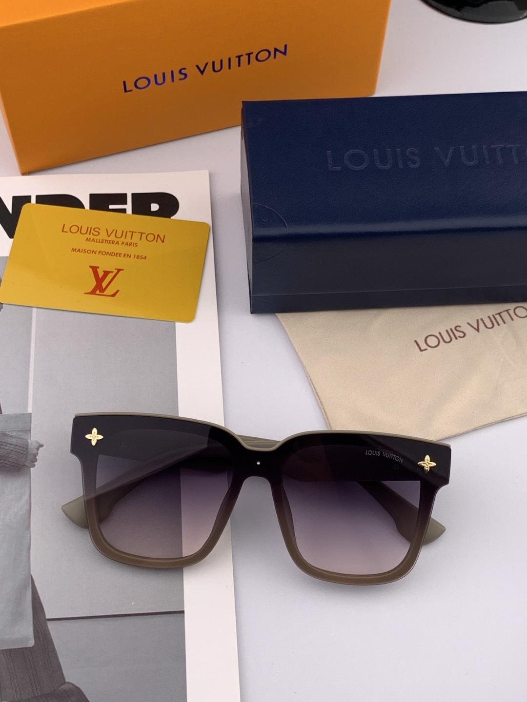 LV 开春新款 潮流爆款 时尚方框太阳镜 高品质 佩戴舒适 网红潮款墨镜 型号L6303