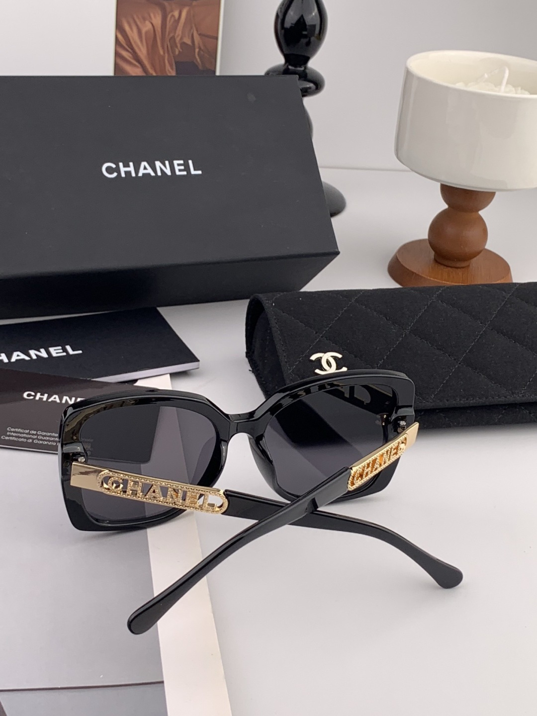 🔺CHANEL🔻早春新款，众多明星同款[色]香奈儿‼️‼️新款大框墨镜 ，🌈🌈宝丽来超清太阳镜🔝🔝型号：