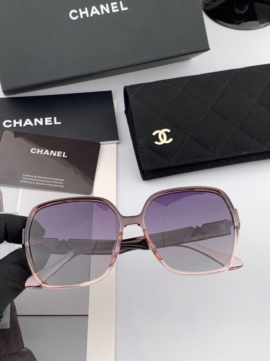 🔺 【香奈儿】开春新款 潮流爆款 时尚方框偏光太阳镜 高品质 佩戴舒适 网红潮款墨镜 型号：CH5108