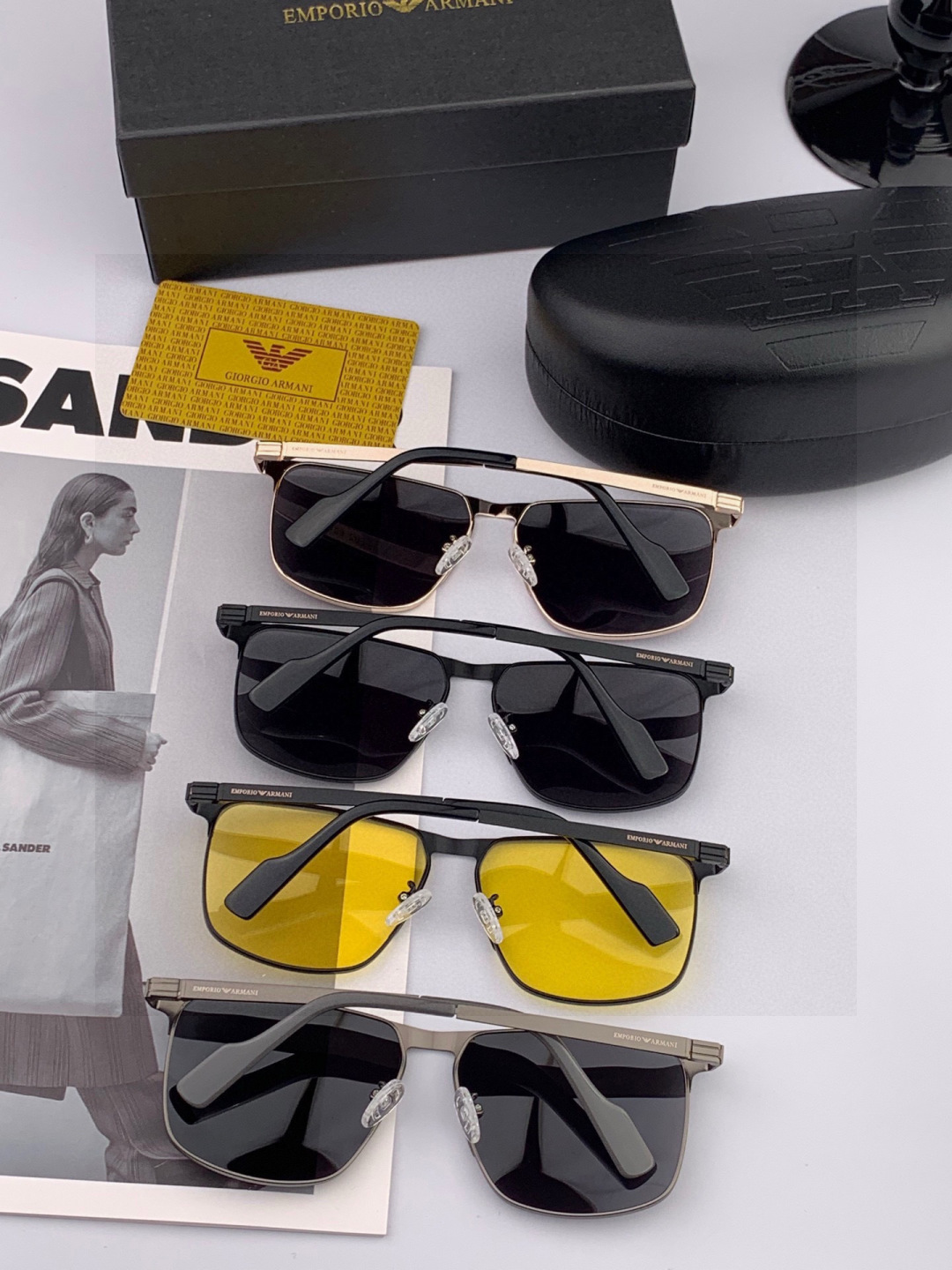 【阿玛尼】新款超百搭金属尼龙太阳镜、造型轮廓超大镜框完美修饰脸型，时尚超级百搭 ！型号：A9613