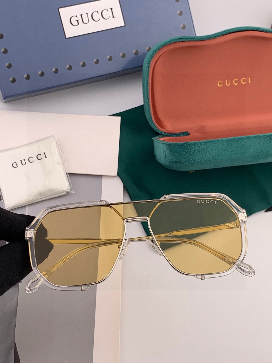 Gucci古奇 新款连体驶驾镜墨镜出行必众备多明星同款 太阳镜 男女太士阳镜飞行 型号：G011