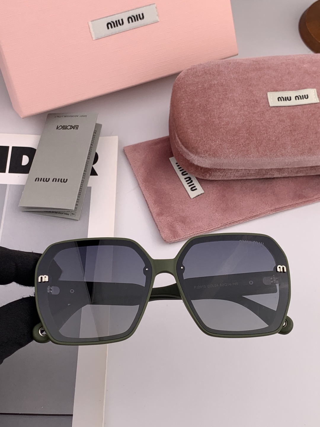 🔺 【缪缪 TR偏光太阳镜】开春新款 潮流爆款 时尚方框偏光太阳镜 高品质 佩戴舒适 网红潮款墨镜 女士