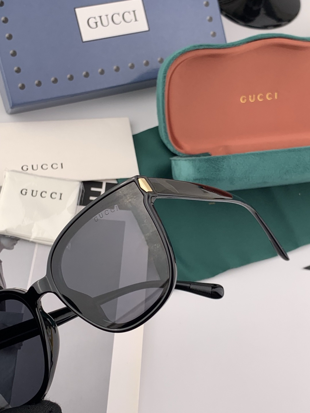 🔺 【GUCCI】开春新款 潮流爆款 时尚方框偏光太阳镜 高品质 佩戴舒适 网红潮款墨镜 女士高清尼龙偏