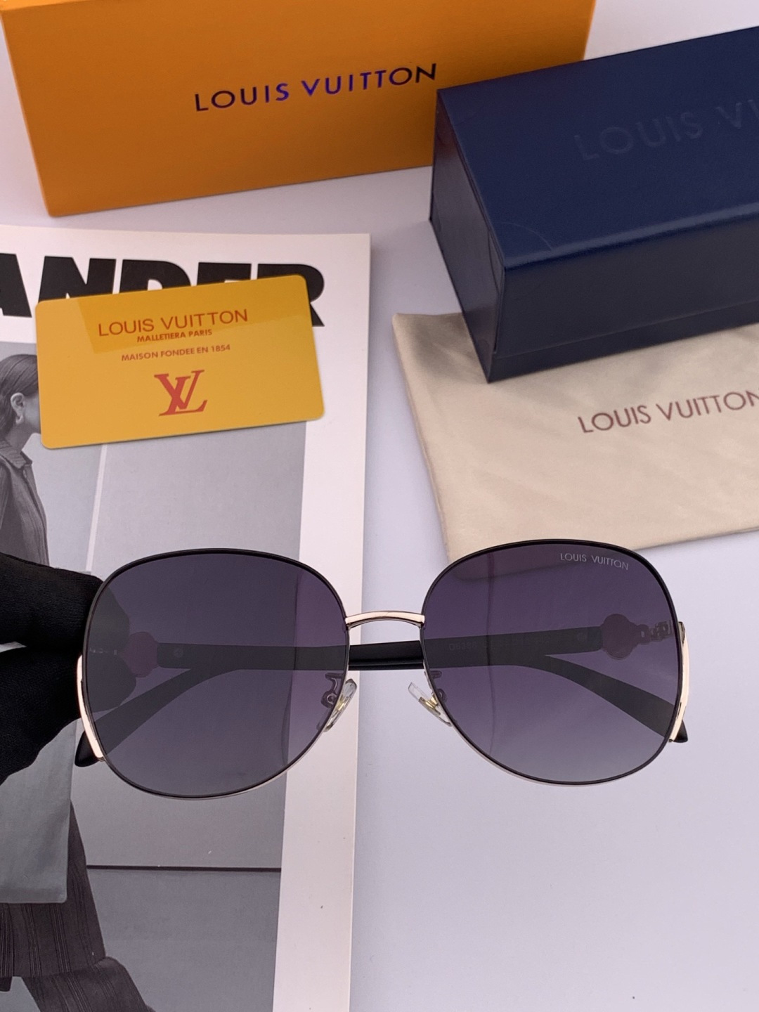 LV 太阳镜潮品官网模特同款 [玫瑰][玫瑰]四叶草🍀精致个性设计简约时尚 高品质值得拥有绝对潮爆整个夏