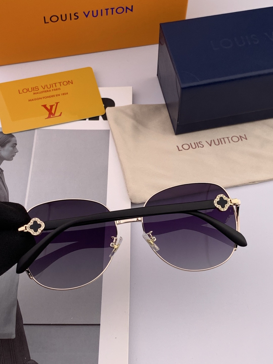 LV 太阳镜潮品官网模特同款 [玫瑰][玫瑰]四叶草🍀精致个性设计简约时尚 高品质值得拥有绝对潮爆整个夏