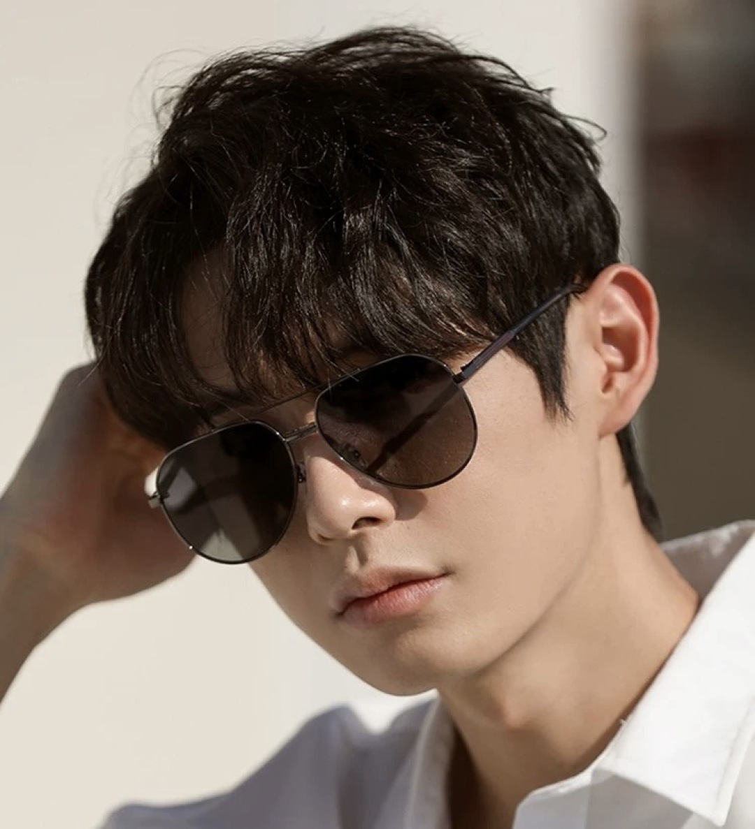 Gucci 。 高品质男女款墨镜 👍 进口宝丽来偏光镜片 。蛤蟆镜 开车钓鱼都可 。百搭显瘦墨镜韩版男士