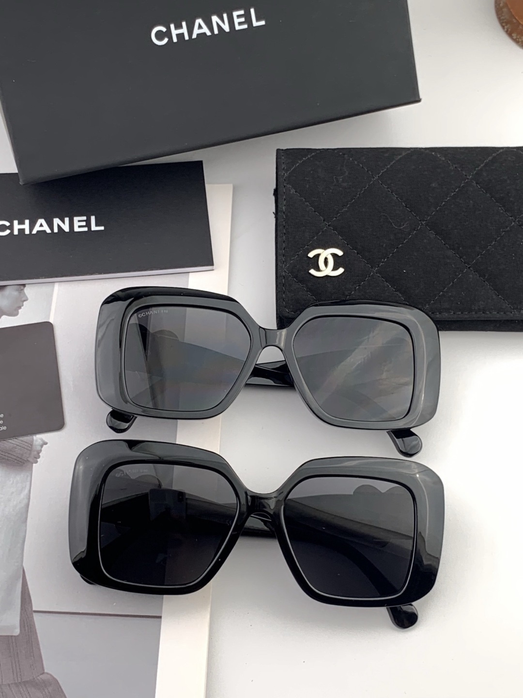 新品CHANEL 香奈儿太阳镜以独特魅力和前卫风格诠释春夏最新眼镜，质感超好佩带舒适 型号：CH8551