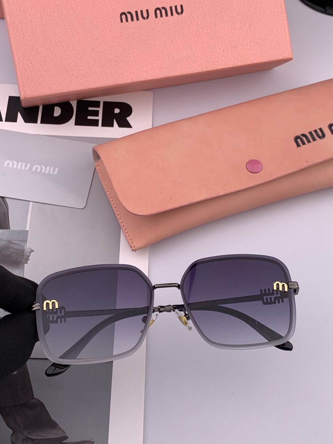 MIUMIU/缪缪🖇🖇开春新款🌟闪耀新款璀璨登台 ❤❤太阳镜潮品 精致个性设计简约时尚 专柜品质值得拥有