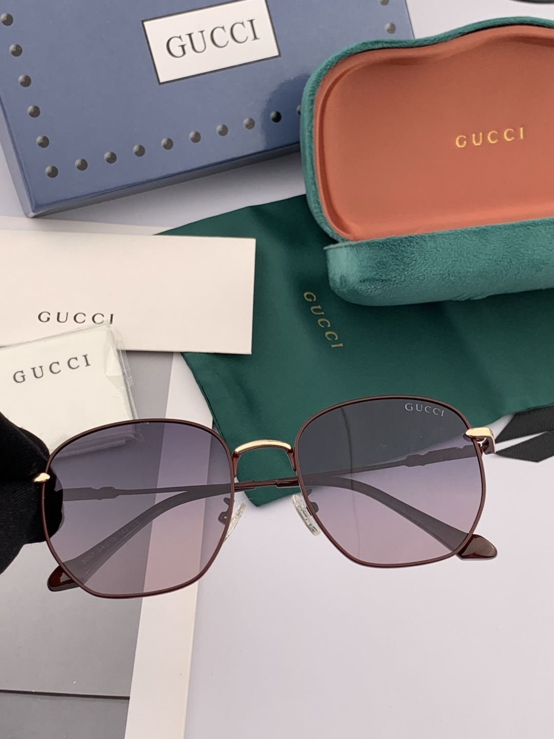 新款！新款出货！女士高清加厚偏光太阳镜🕶️ 🎉💍新款GUCCI偏光太阳镜[得意]开车驾驶镜时尚墨镜💐💐🌸