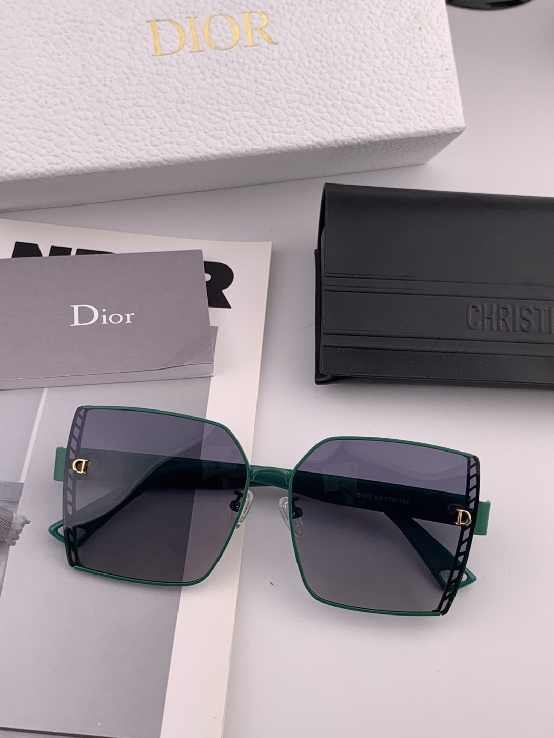 🔺 【DIOR-迪奥】开春新款 潮流爆款 时尚方框偏光太阳镜 高品质 佩戴舒适 网红潮款墨镜 女士高清加