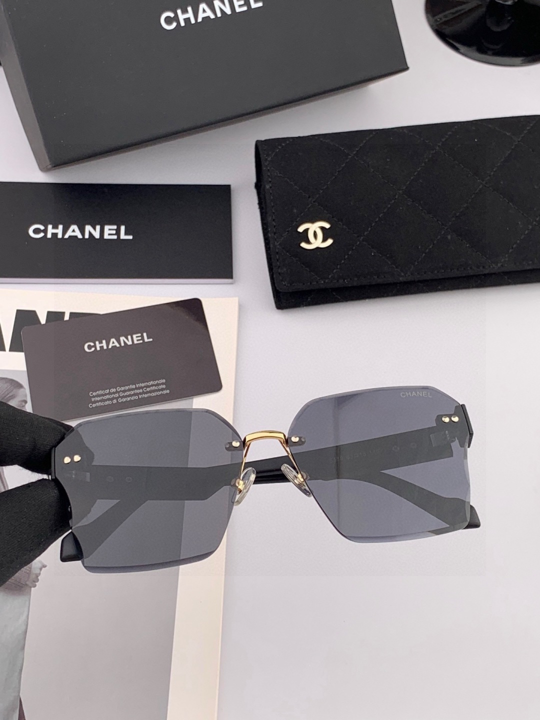 【CHANEL】香奈儿 新款潮流爆款 时尚方框太阳镜 佩戴舒适 网红潮款墨镜 女士高清加厚偏光太阳镜🕶️