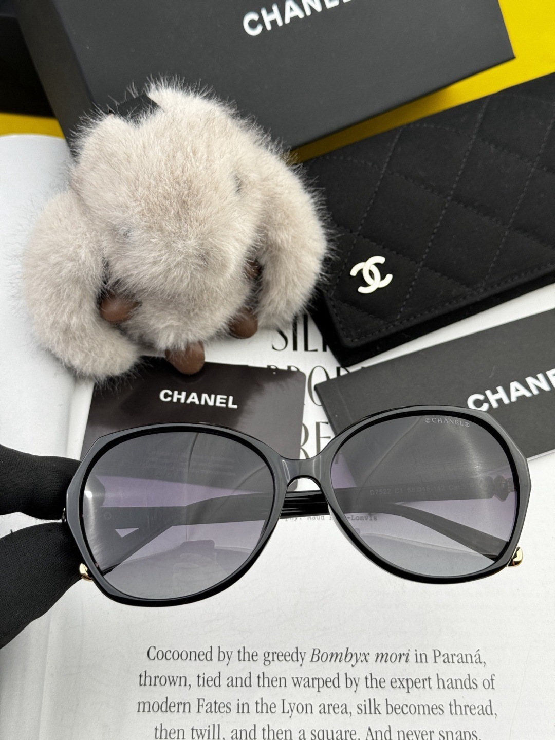 【CHANEL】香奈儿 新款潮流爆款 时尚方框太阳镜 佩戴舒适 网红潮款墨镜 女士高清加厚偏光太阳镜🕶️