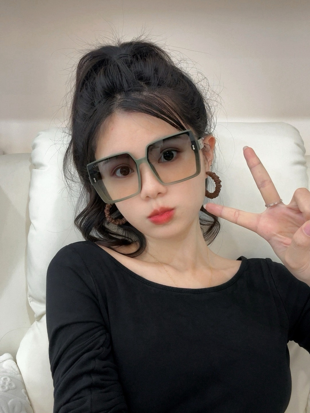 【TR尼龙系列】爱马仕 经典的方框设计，不挑脸型，无论搭配大衣还是连衣裙都非常显气质尼龙镜片预防紫外线 