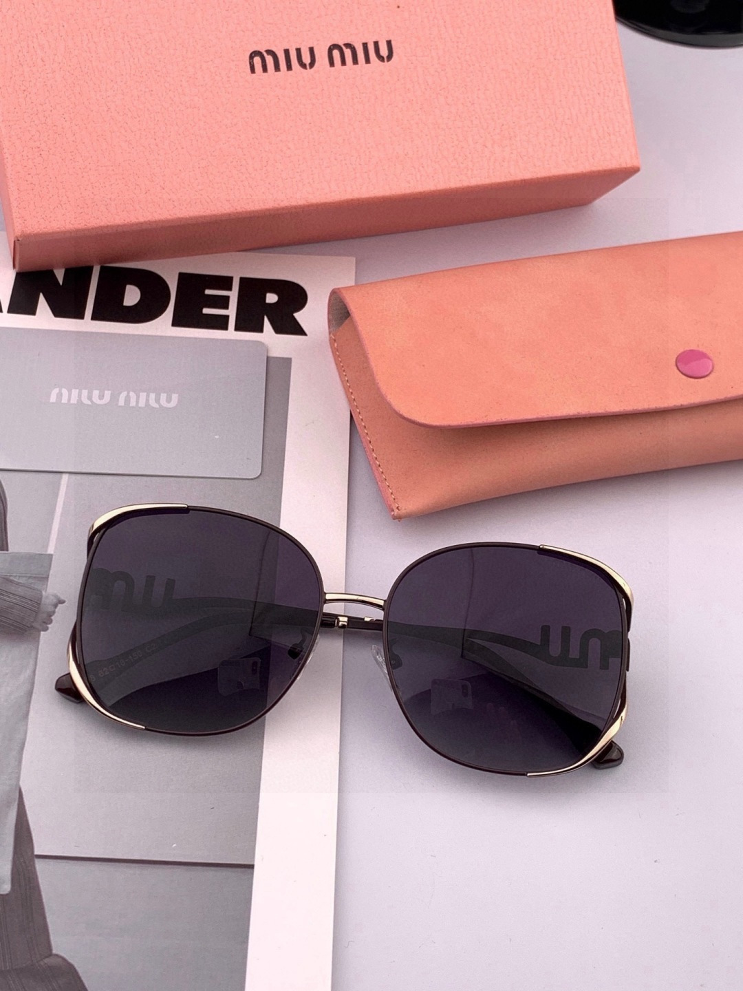 MIUMIU/缪缪🖇🖇开春新款🌟闪耀新款璀璨登台 ❤❤太阳镜潮品 精致个性设计简约时尚 专柜品质值得拥有