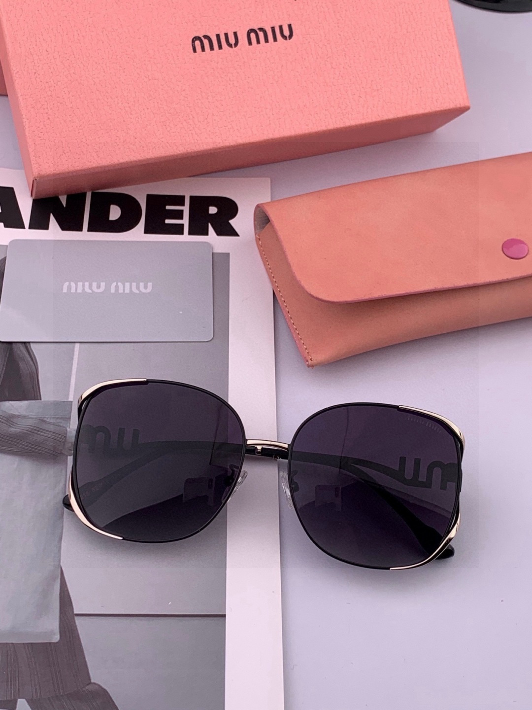 MIUMIU/缪缪🖇🖇开春新款🌟闪耀新款璀璨登台 ❤❤太阳镜潮品 精致个性设计简约时尚 专柜品质值得拥有