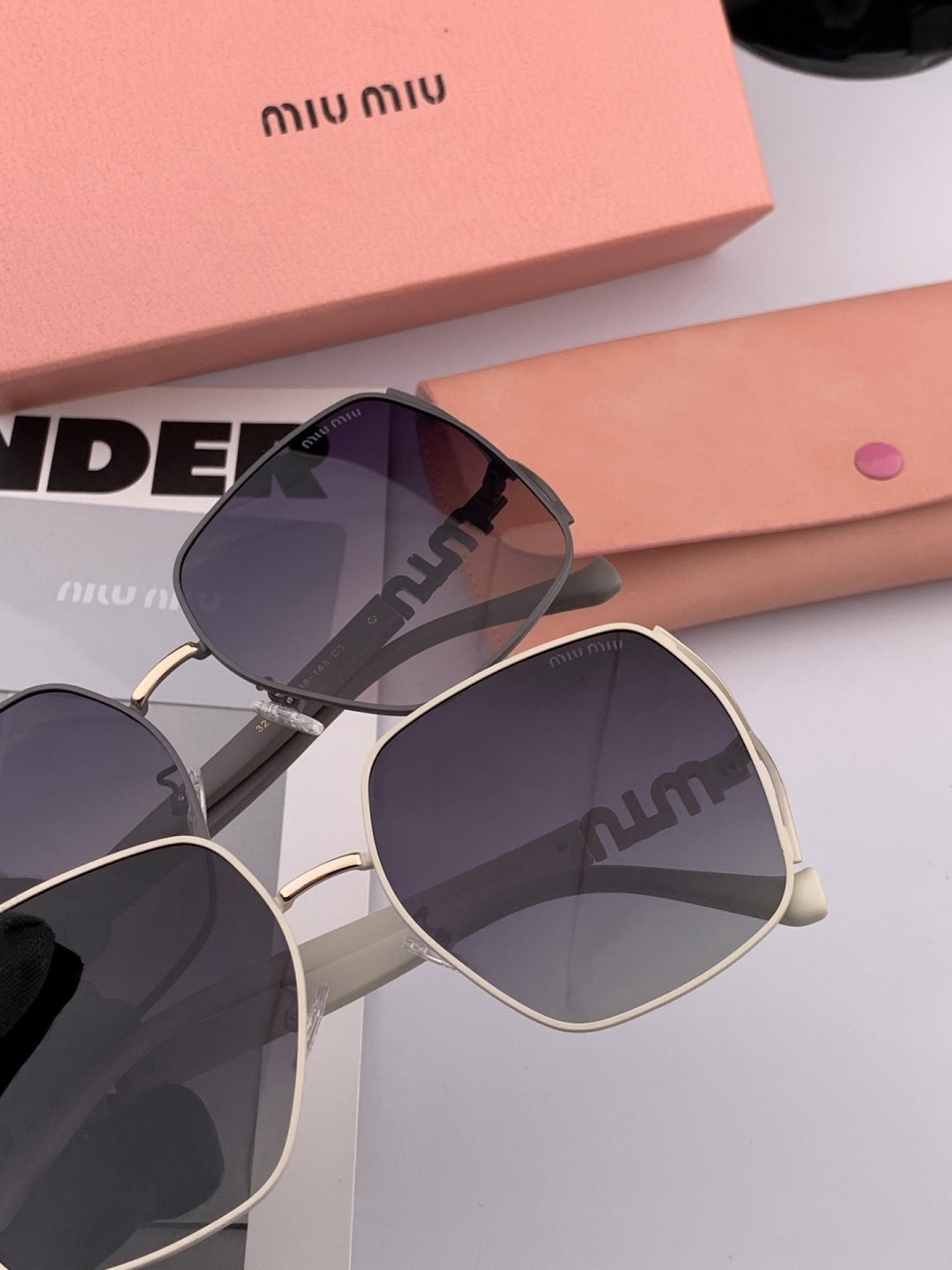 MIUMIU/缪缪🖇🖇开春新款🌟闪耀新款璀璨登台 ❤❤太阳镜潮品 精致个性设计简约时尚 专柜品质值得拥有