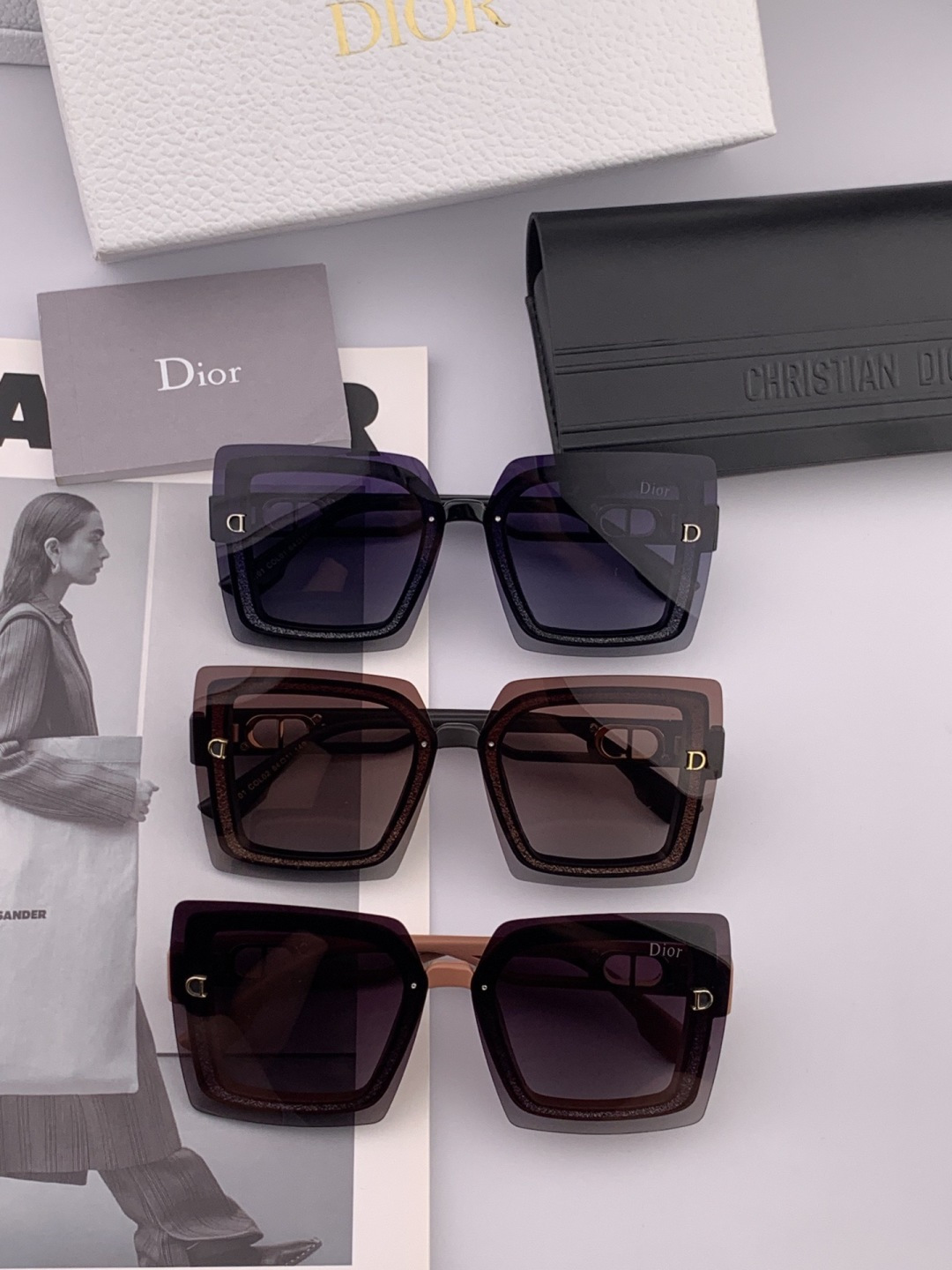 Dior 新款偏光太阳镜 款式多 。经典的方框设计，不挑脸型，无论搭配大衣还是连衣裙都非常显气质 偏光镜