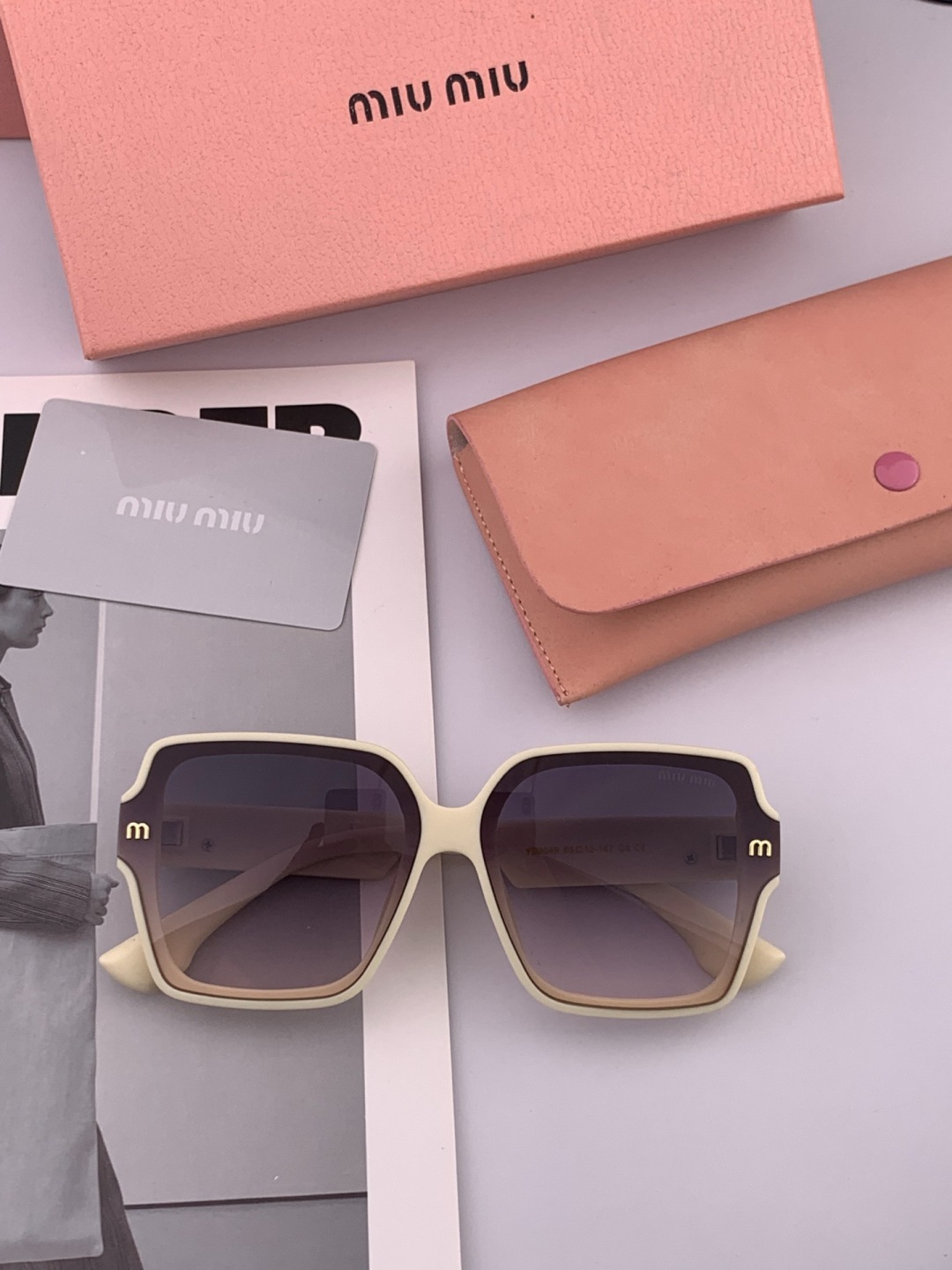 MIUMIU/缪缪🖇🖇开春新款🌟闪耀新款璀璨登台 ❤❤太阳镜潮品 精致个性设计简约时尚 专柜品质值得拥有