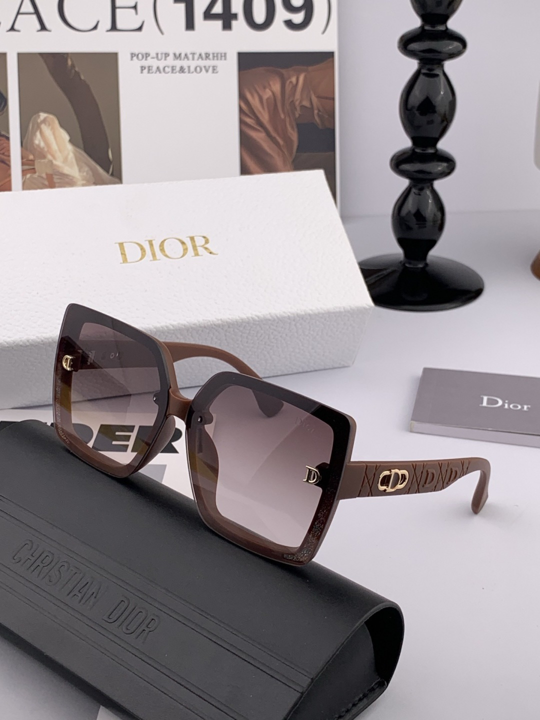 🔺 【DIOR-迪奥】开春新款 潮流爆款 时尚方框太阳镜 高品质 佩戴舒适 网红潮款墨镜 型号：D230