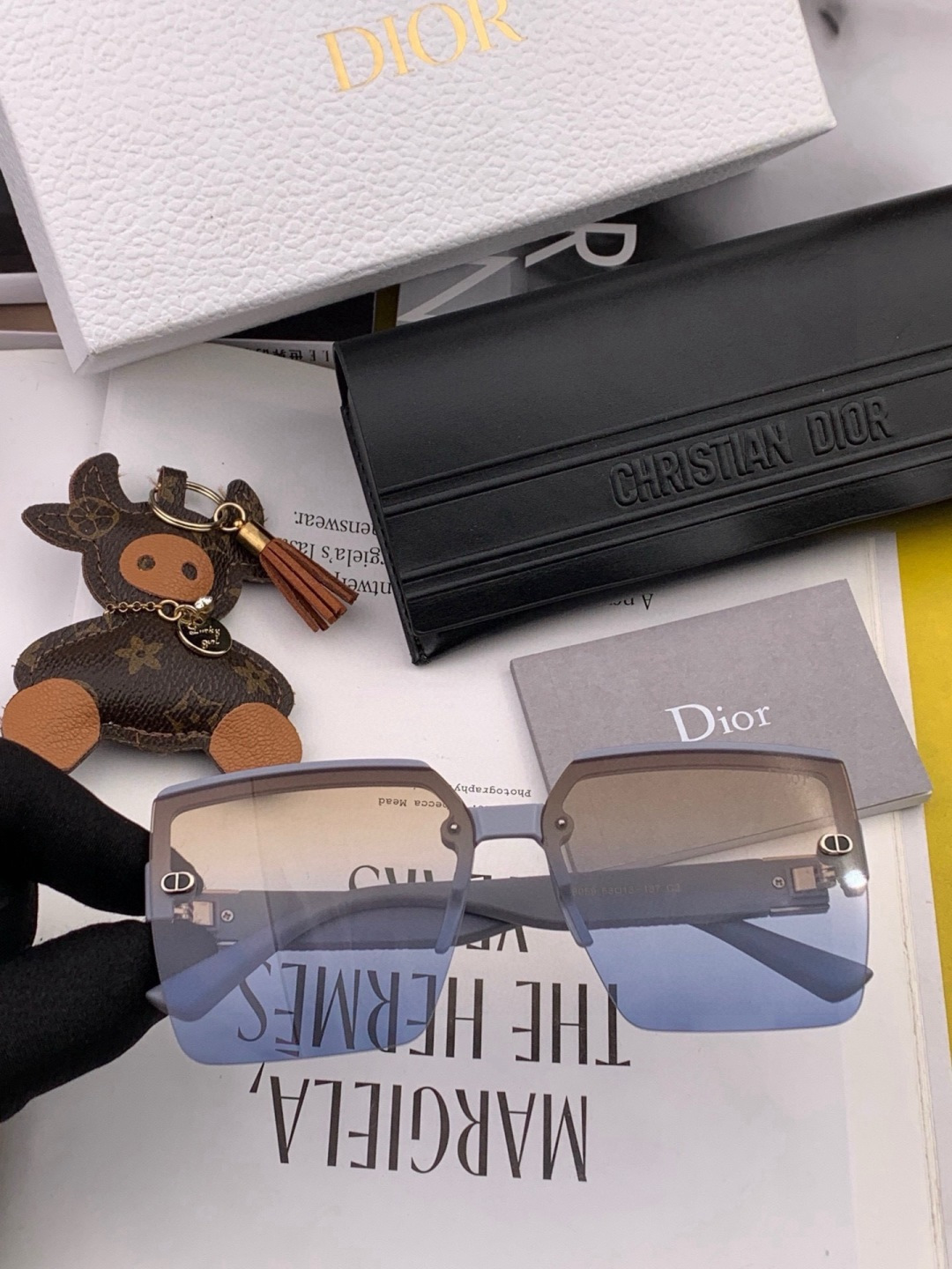 🔺 【DIOR-迪奥】开春新款 潮流爆款 时尚方框太阳镜 高品质 佩戴舒适 网红潮款墨镜 型号：D980