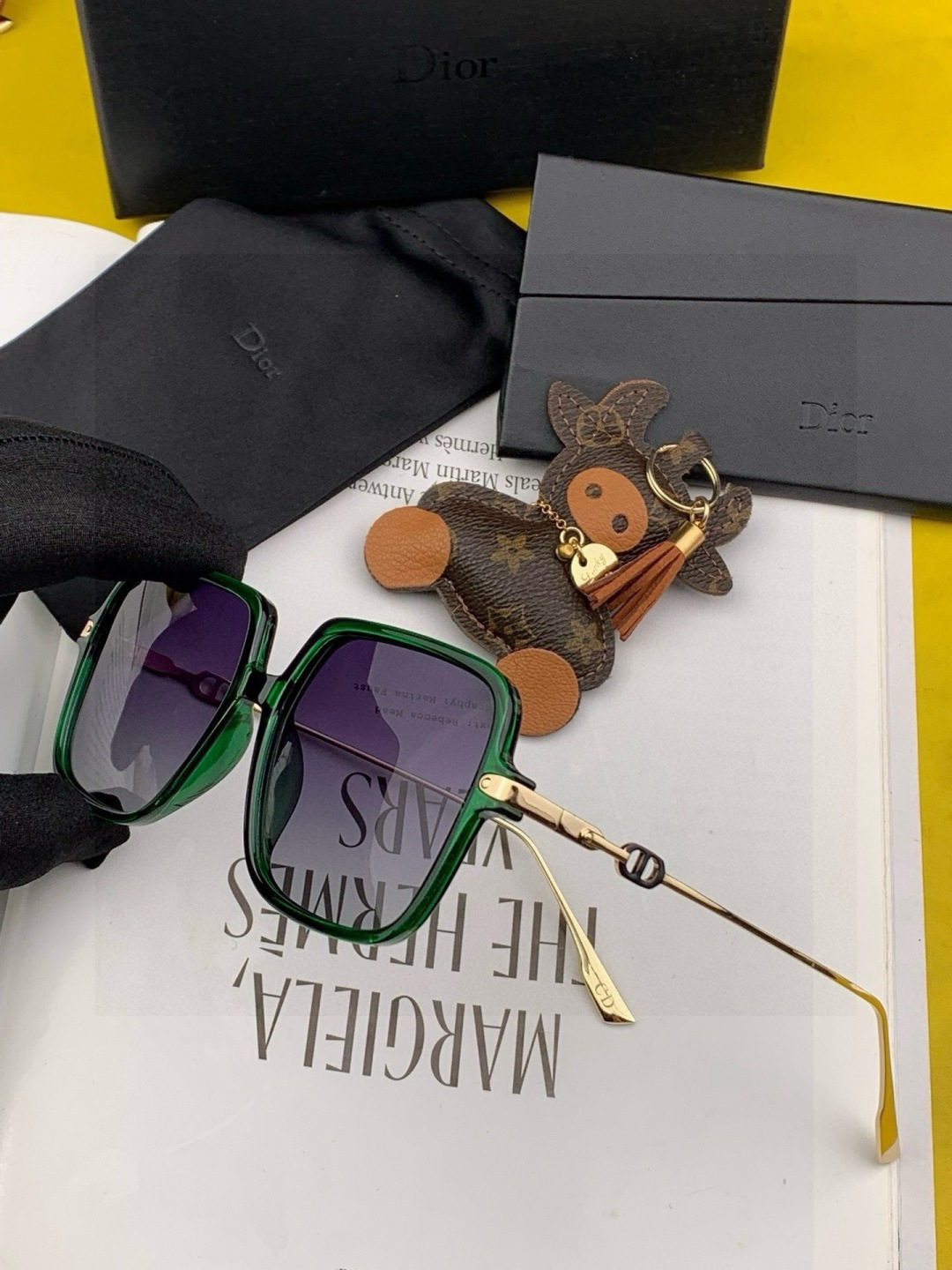 TR版本-偏光【独家大牌太阳镜无滤镜‼实拍上架 Dior官网最新发布新款太阳镜🕶，注意⚠我们是高清镜片 
