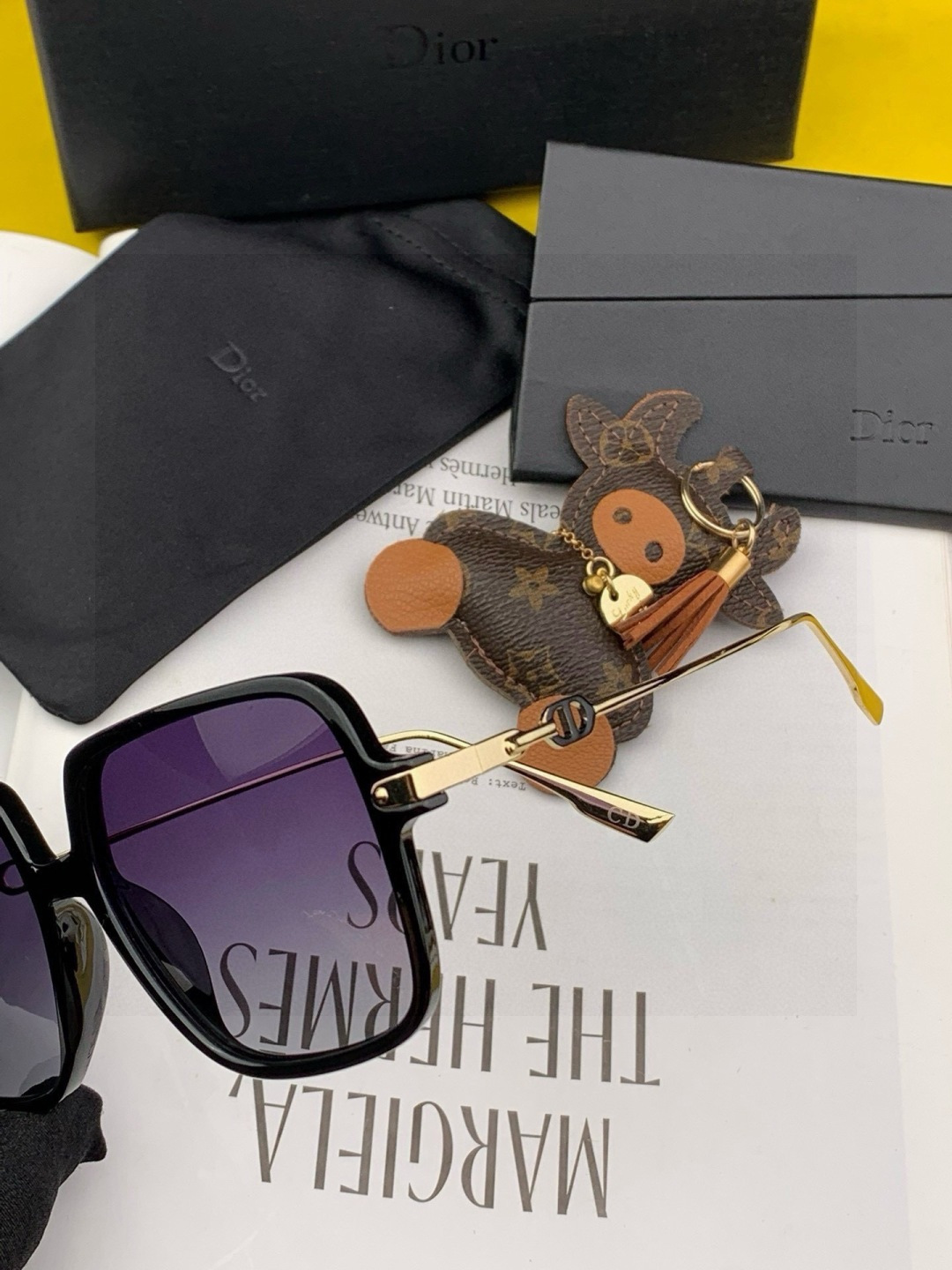 TR版本-偏光【独家大牌太阳镜无滤镜‼实拍上架 Dior官网最新发布新款太阳镜🕶，注意⚠我们是高清镜片 