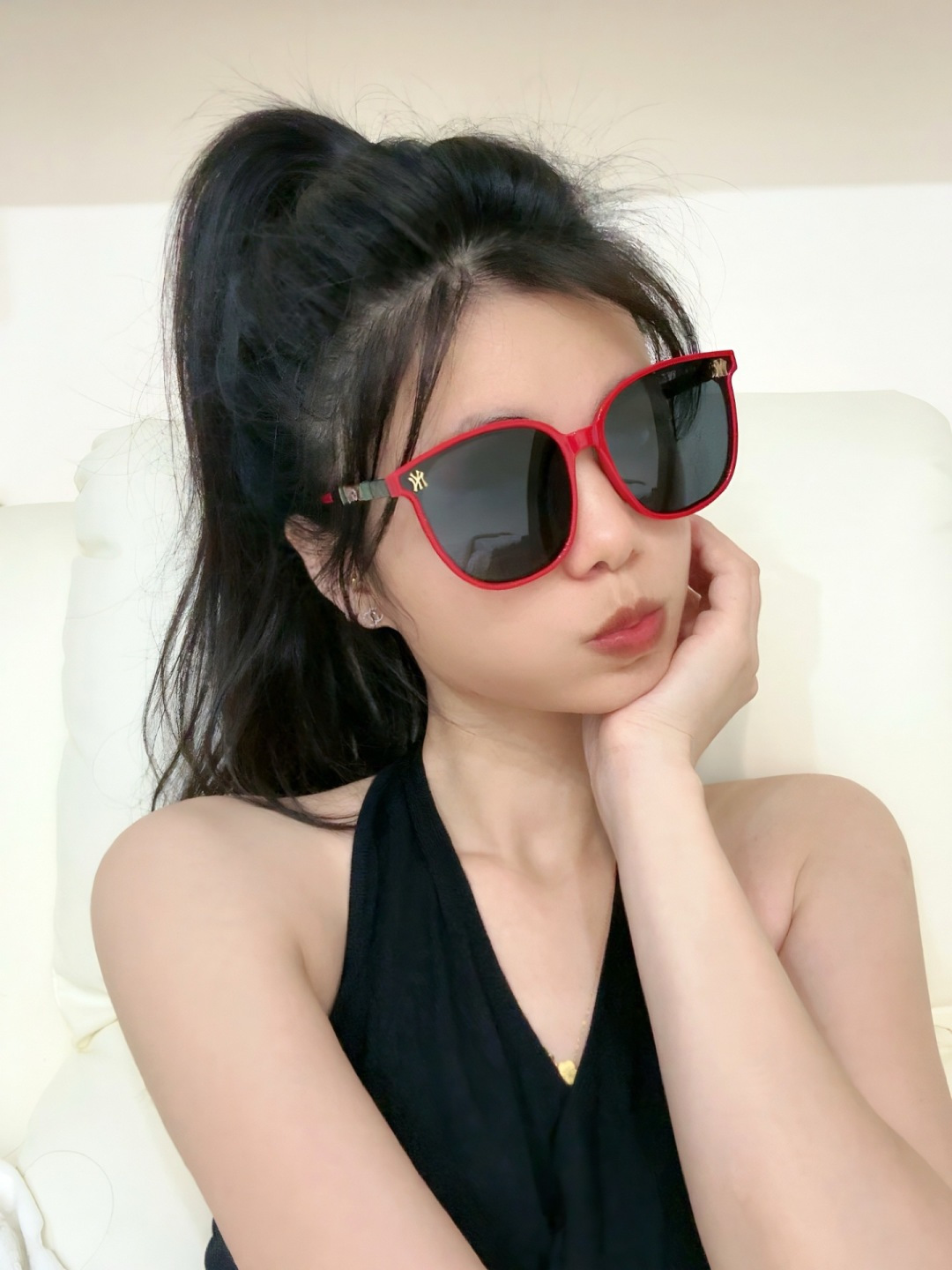 【TR偏光系列】 Gucci联名系列限量版经典的圆框设计，不挑脸型，无论搭配大衣还是连衣裙都非常显气质偏