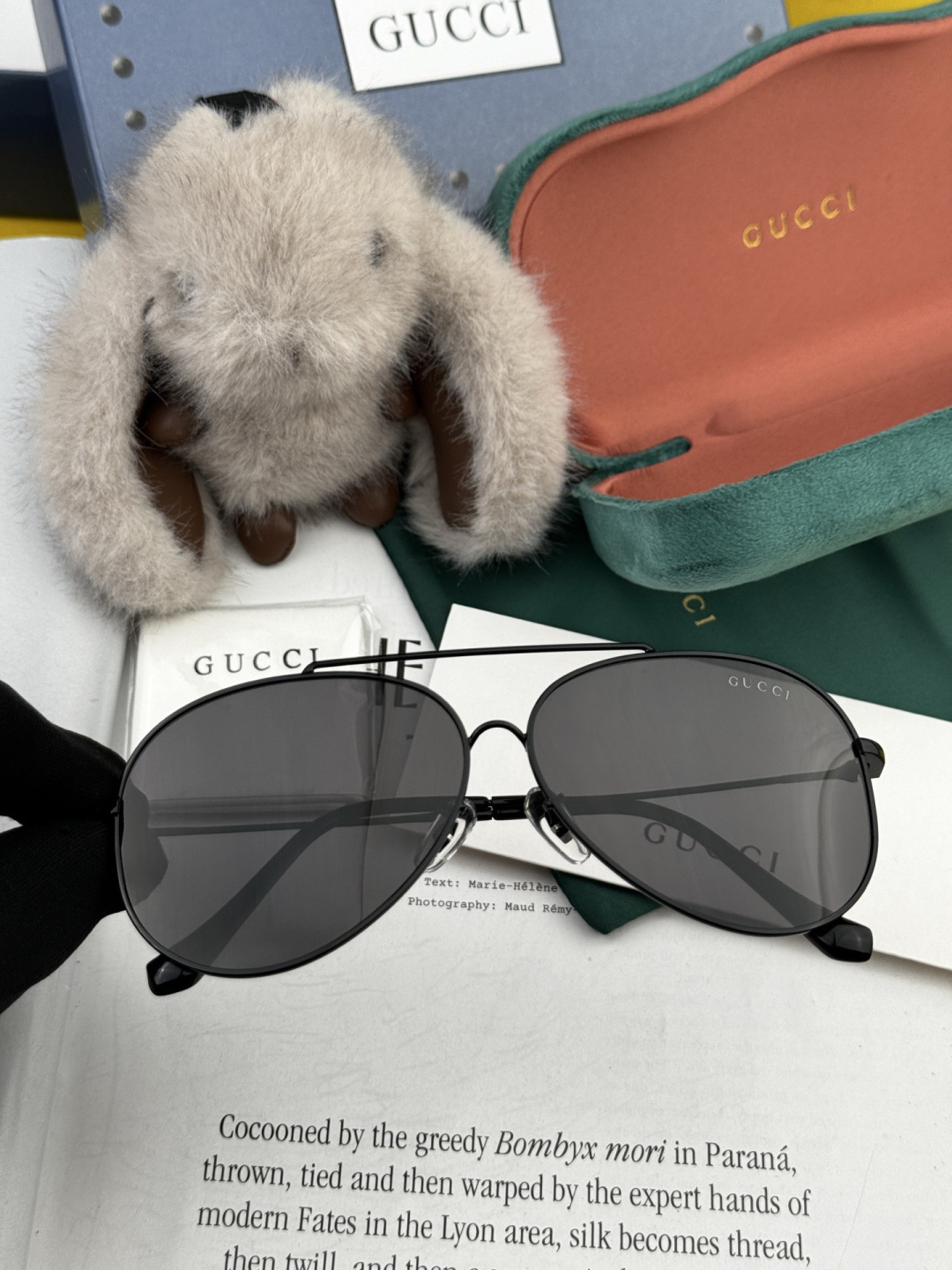 Gucci 。 高品质男女款墨镜 👍 进口宝丽来偏光镜片 。蛤蟆镜 开车钓鱼都可 。百搭显瘦墨镜韩版男士