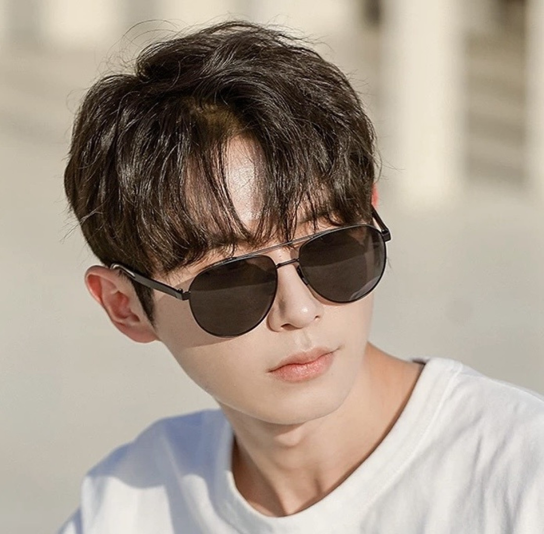 Gucci 。 高品质男女款墨镜 👍 进口宝丽来偏光镜片 。蛤蟆镜 开车钓鱼都可 。百搭显瘦墨镜韩版男士