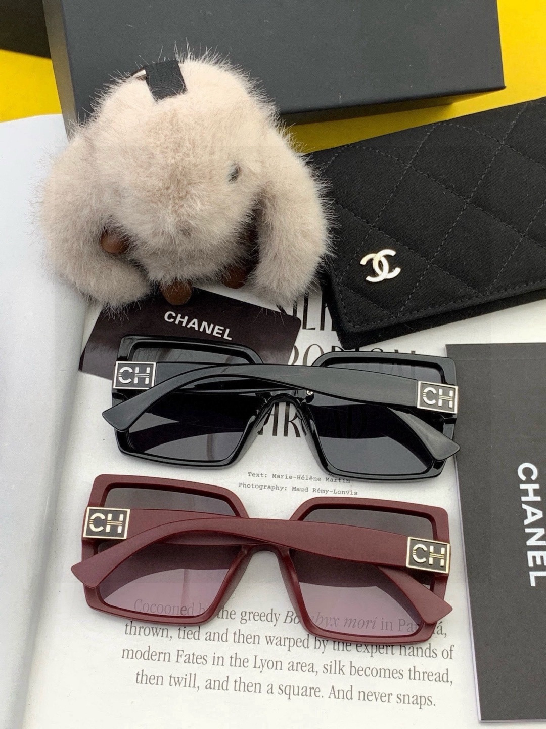 香奈儿 开春新款太阳镜 各路网红纷纷带起气场满分‼️ 俏皮甜美.上脸效果更佳.金属质感超好 型号：CH1